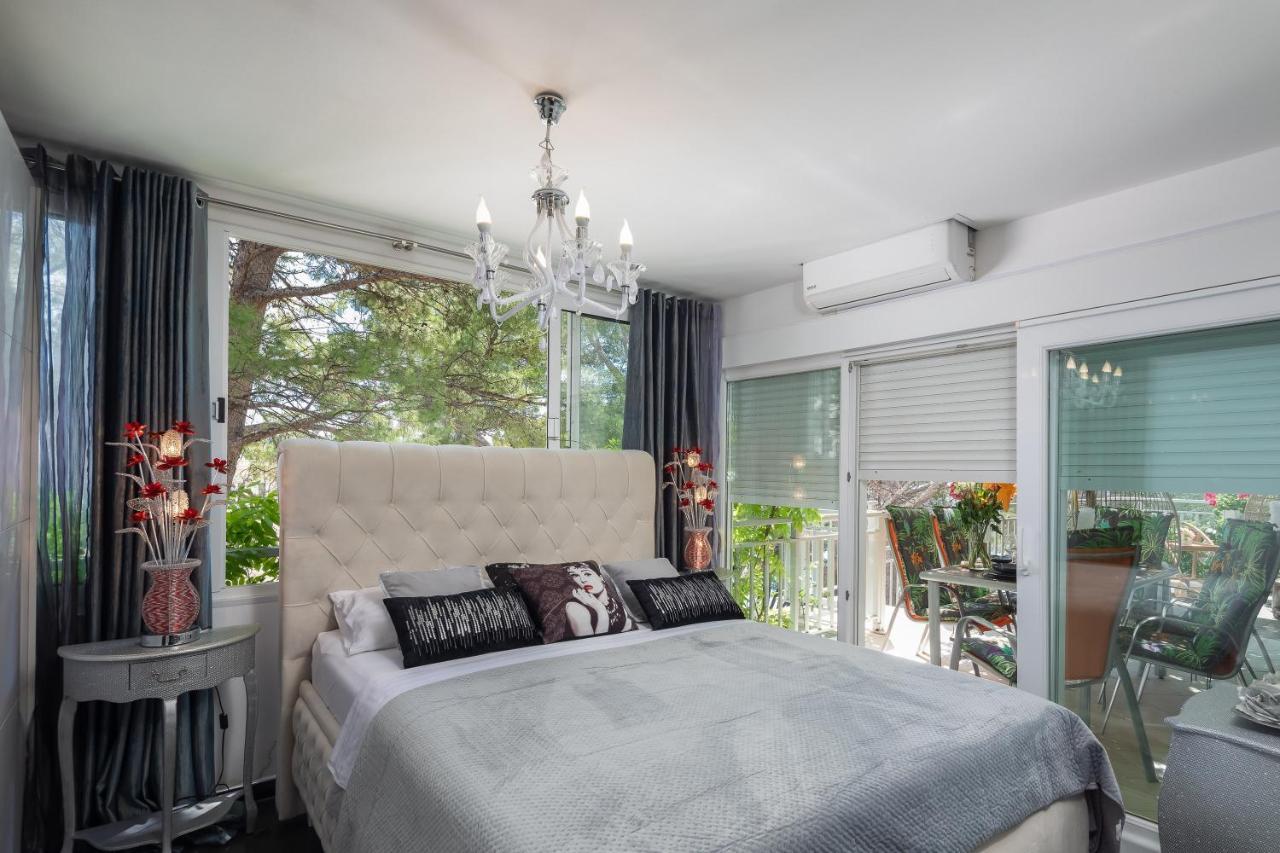 Beachfront Apartment Romilda Makarska Exterior photo