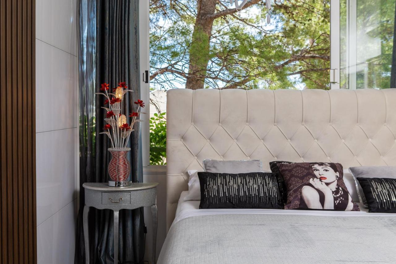 Beachfront Apartment Romilda Makarska Exterior photo
