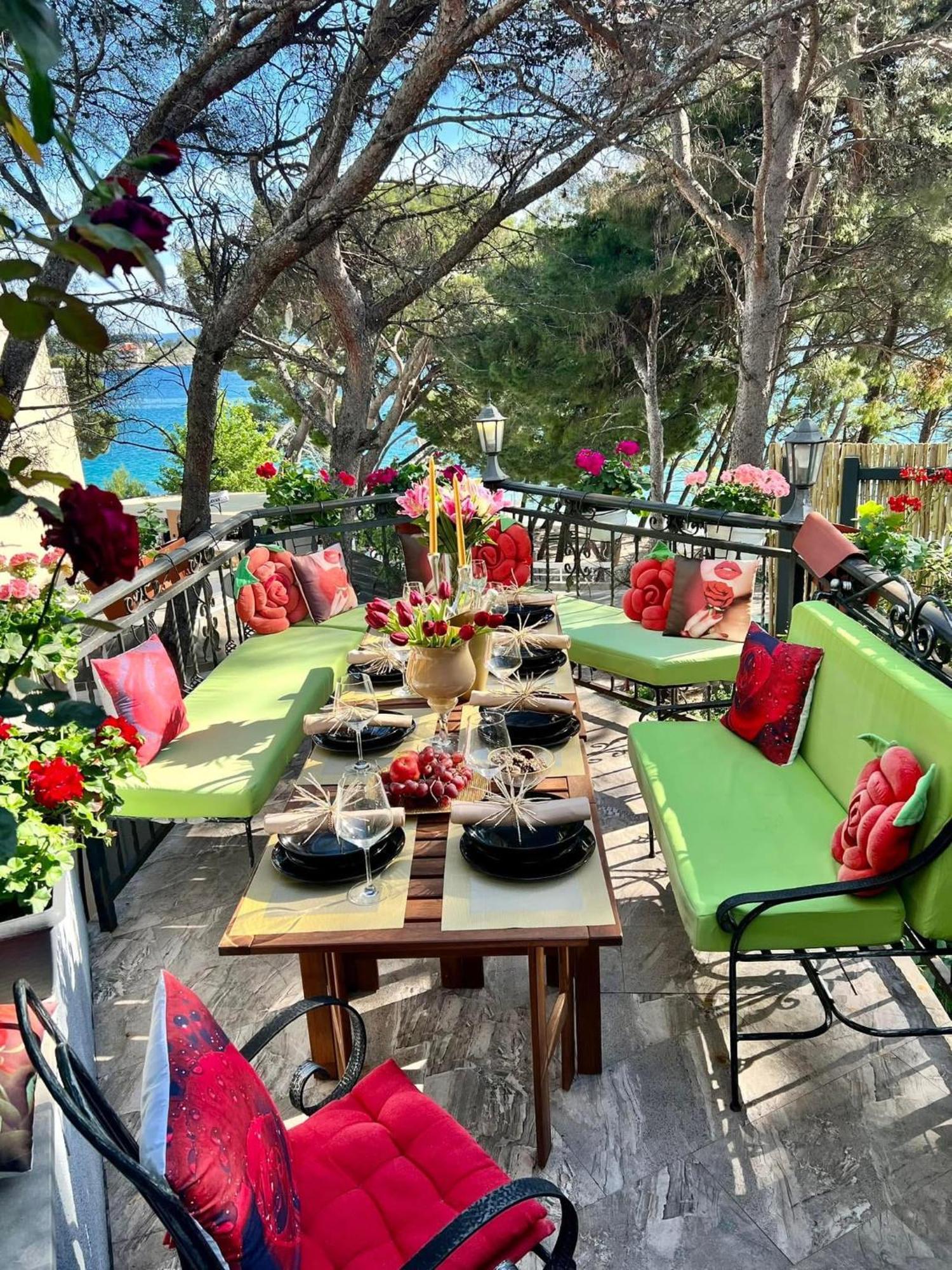 Beachfront Apartment Romilda Makarska Exterior photo