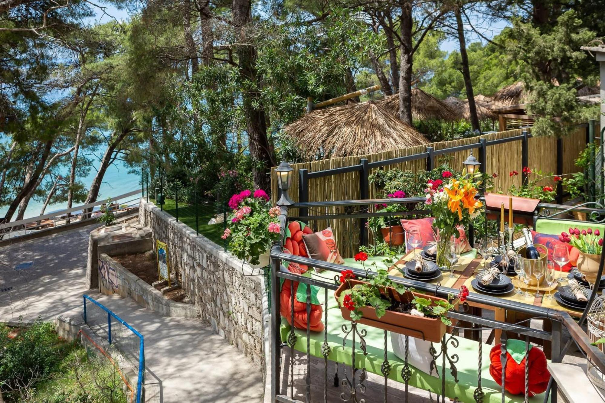Beachfront Apartment Romilda Makarska Exterior photo